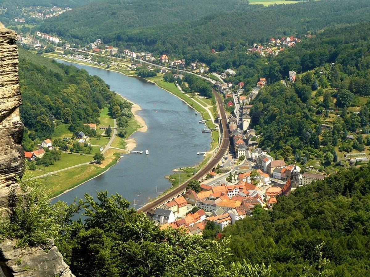 Cosy Apartment With In Pirna With Private Terrace Екстериор снимка